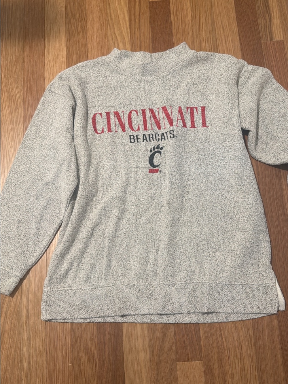 Cincinnati Bearcats Gray Crewneck Pullover Sweatshirt
